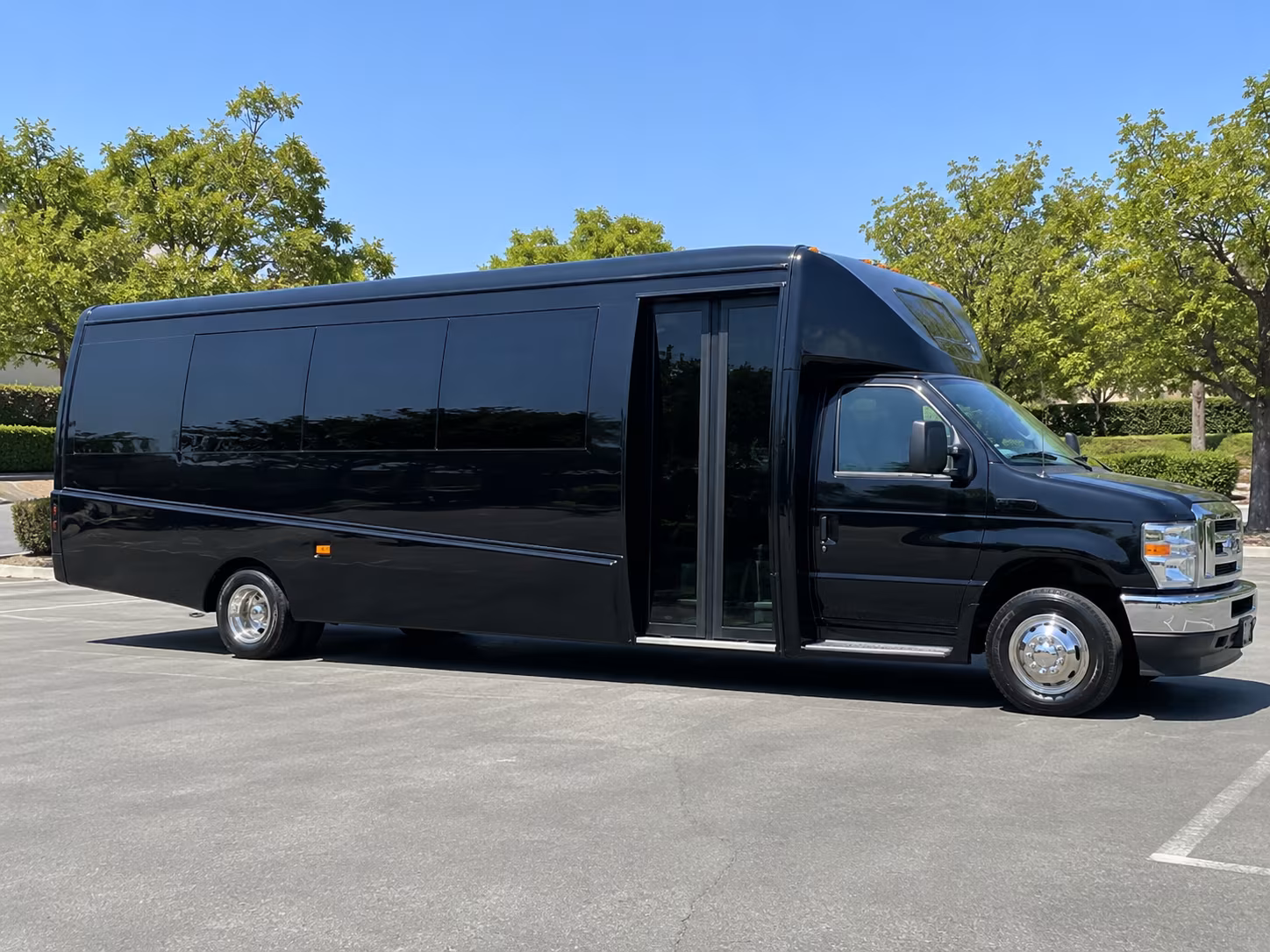 layton charter buses for corporate transportation